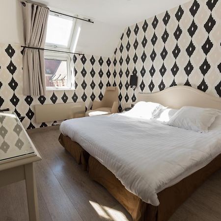 Cit'Hotel - Hotel Le Cedre ノワイヨン エクステリア 写真