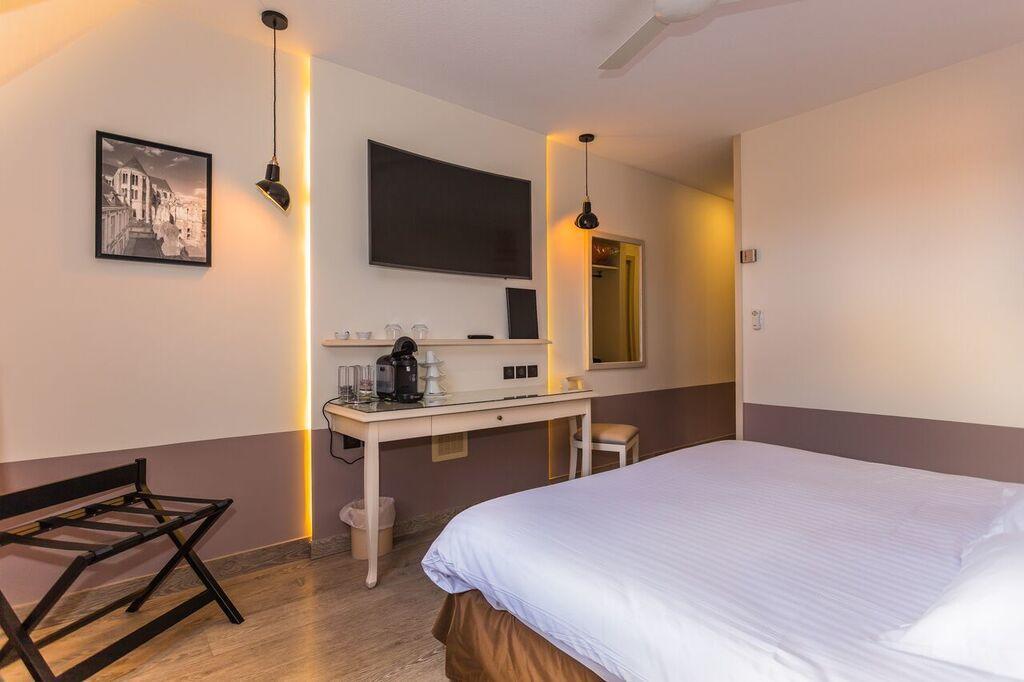 Cit'Hotel - Hotel Le Cedre ノワイヨン エクステリア 写真